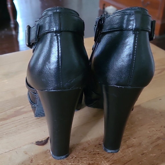 New Calvin Klein Black Leather Platform Stilleto Boots Size 7 - Picture 4 of 5